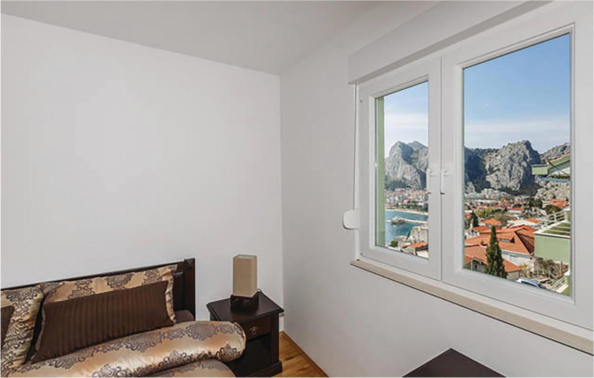 Nice Apartment In Omis With House Sea View Exterior photo
